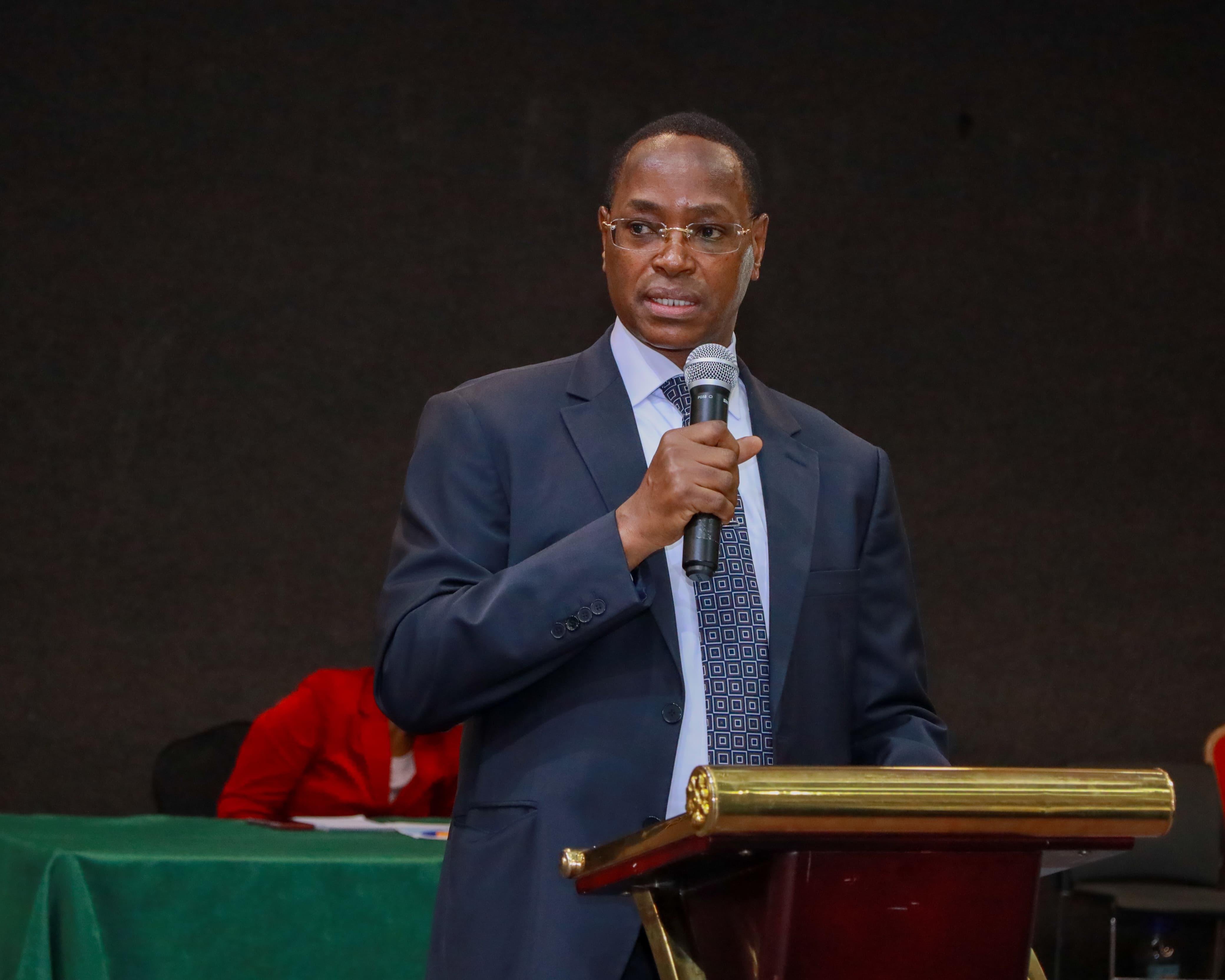 Dr. Hunda -Secretary Transport